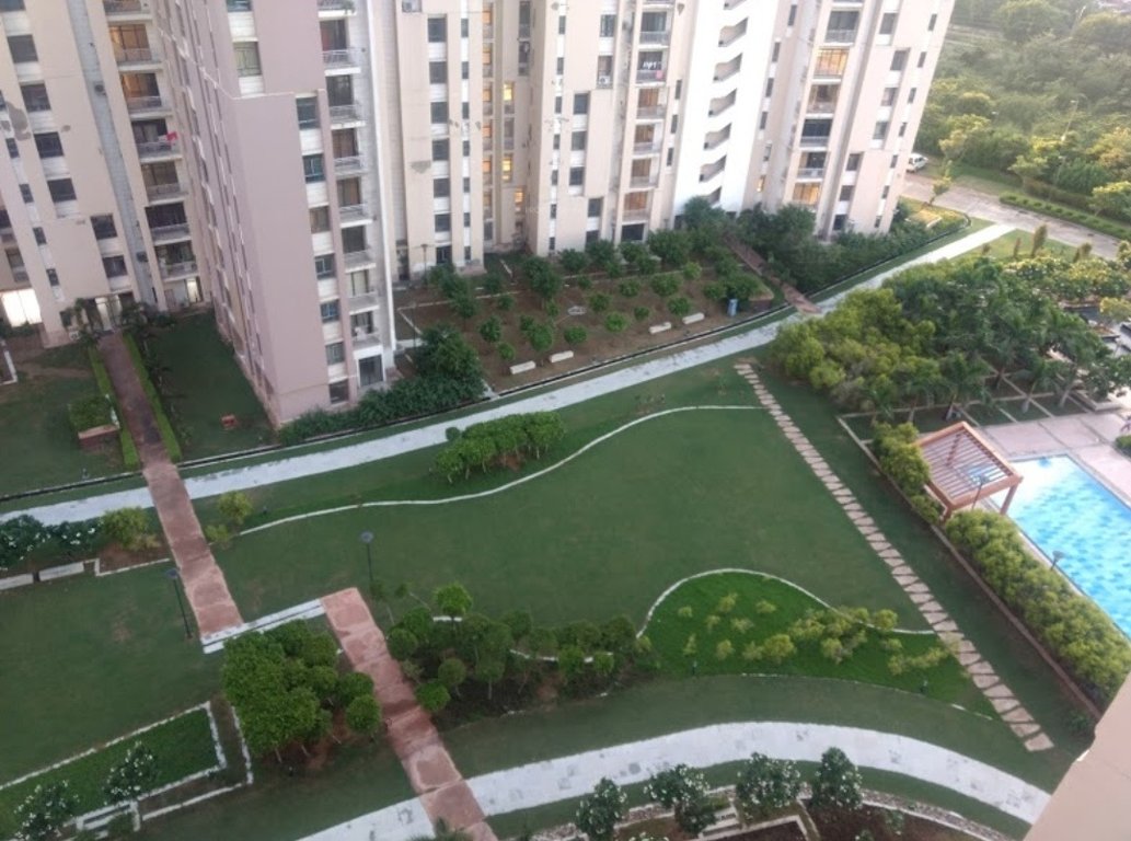  unitech heights Landscaped Gardens