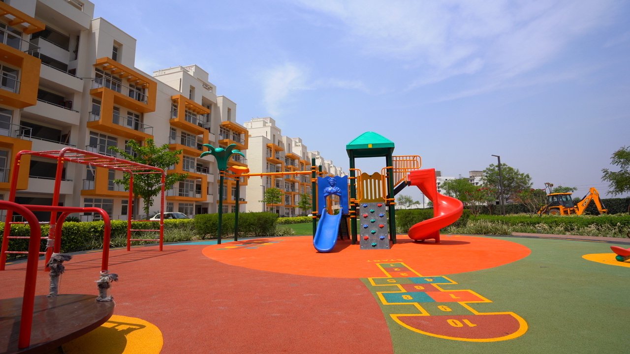  lake grove city Children's play area