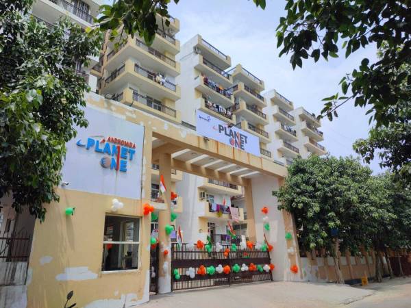  andromida-planet-one Gated Community