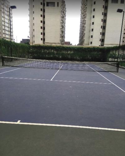  dlf-capital-greens-phase-ii Tennis Court