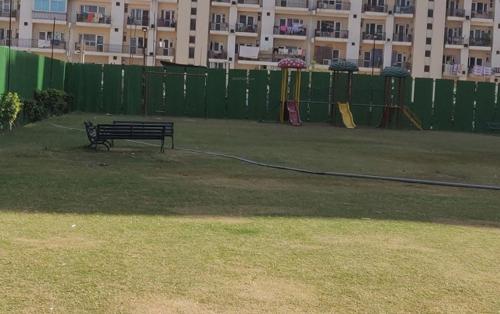  golden-sand-apartments Landscaped Gardens