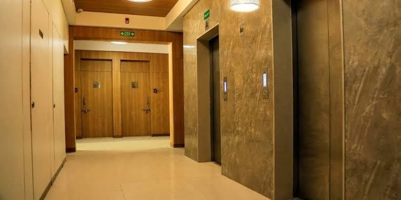  lodha palava downtown Lift(s)