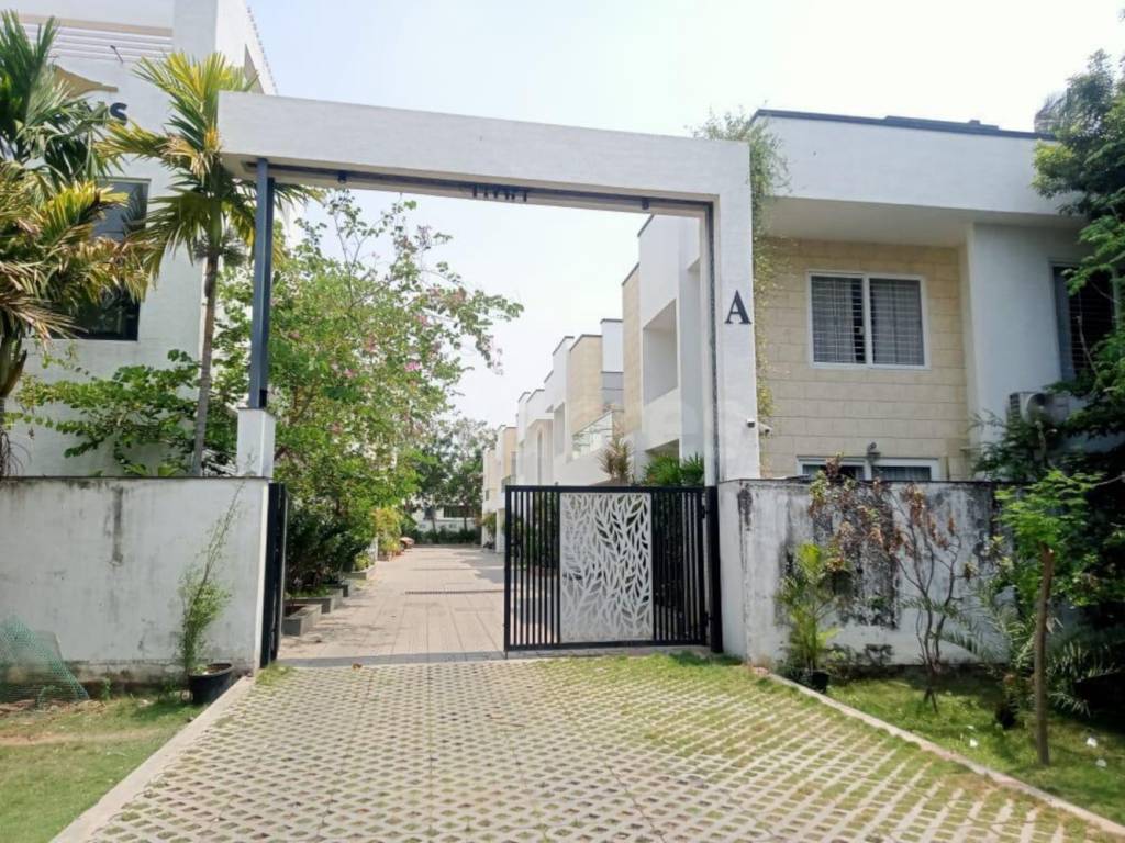  insignia Entrance Lobby