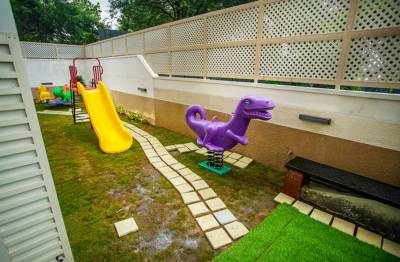 Children's play area petals Children's play area