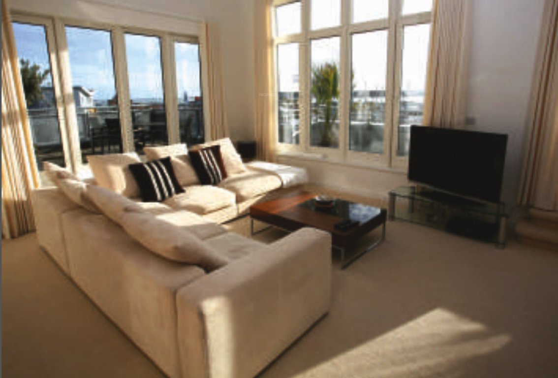 pearl place Living Area