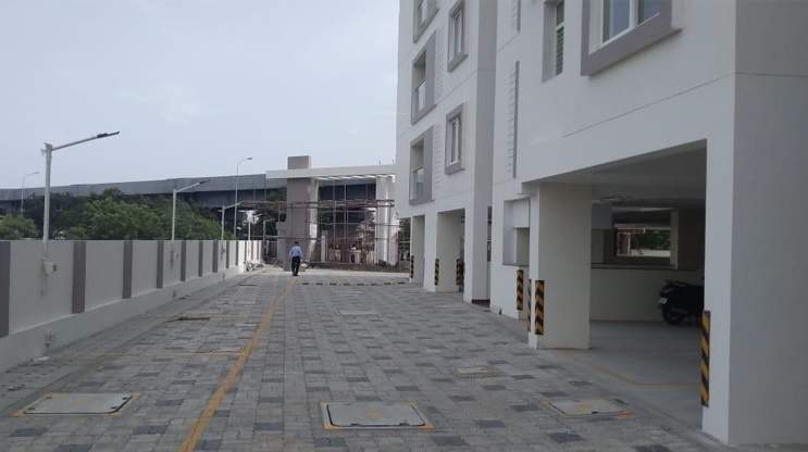  tuxedo Paved Compound