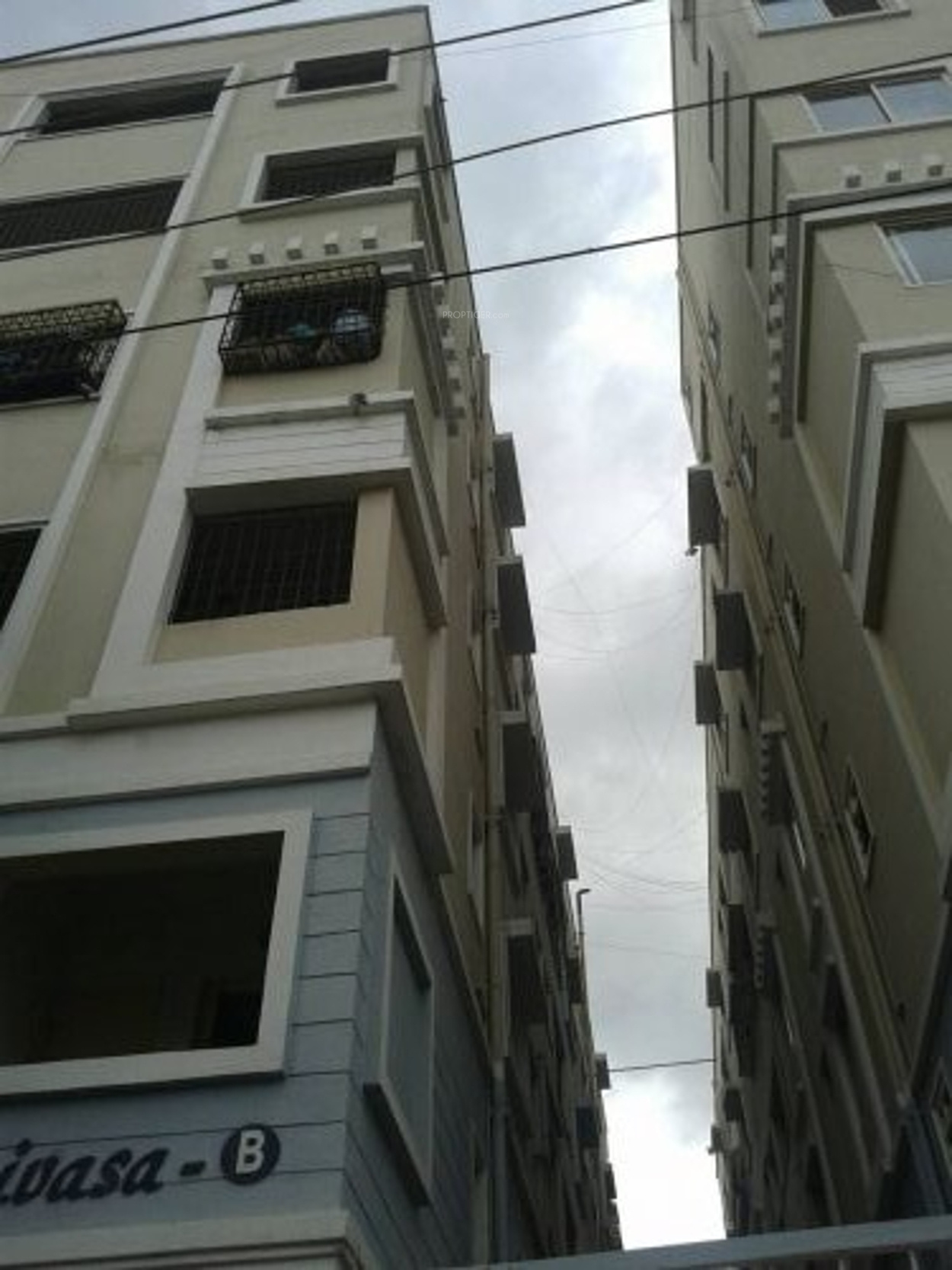 900 sq ft 2 BHK 2T Apartment for Sale in Reputed Builder Srinivasa B