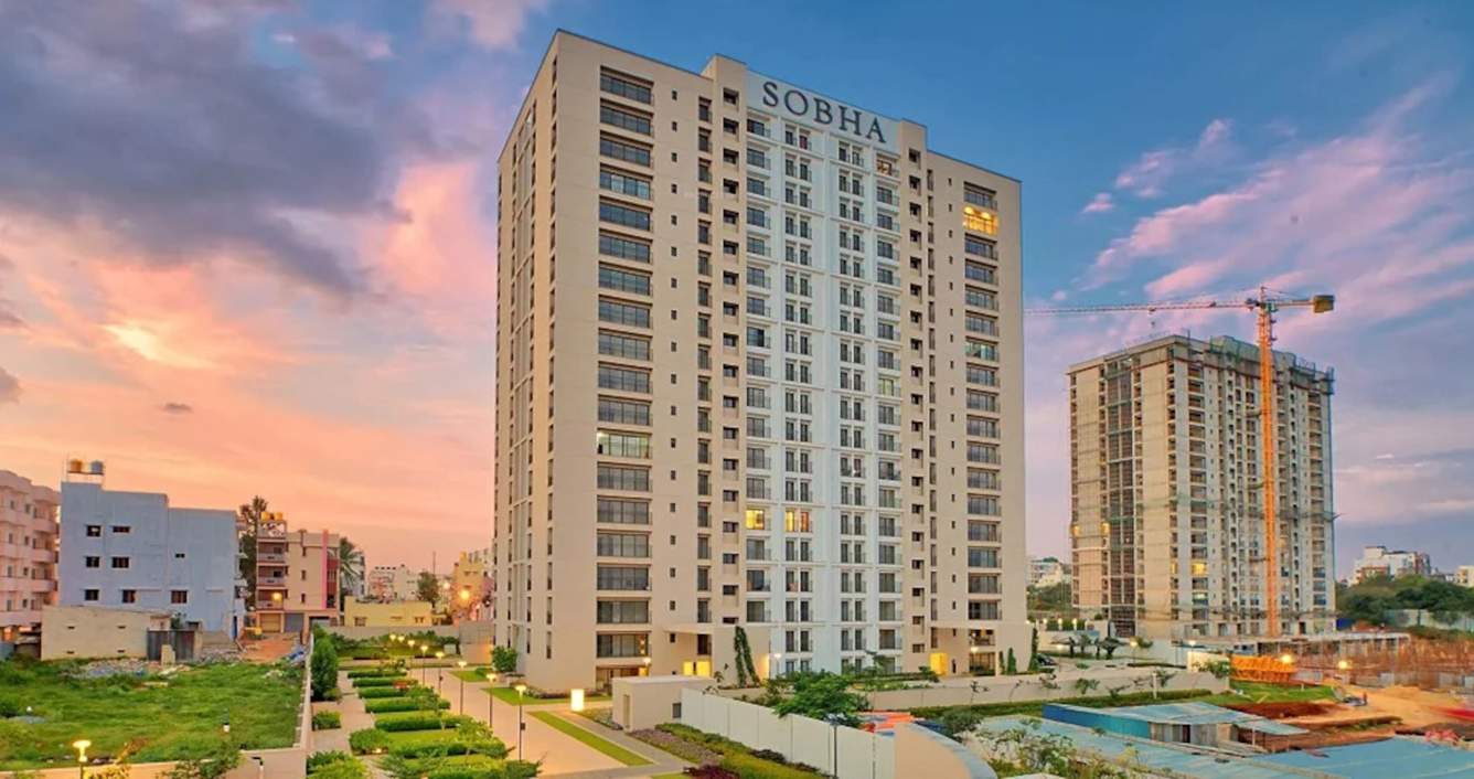  arena the square and pebble court Elevation