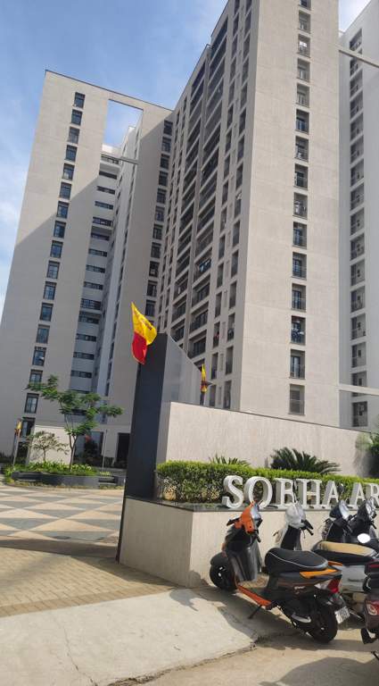  arena the square and pebble court Elevation