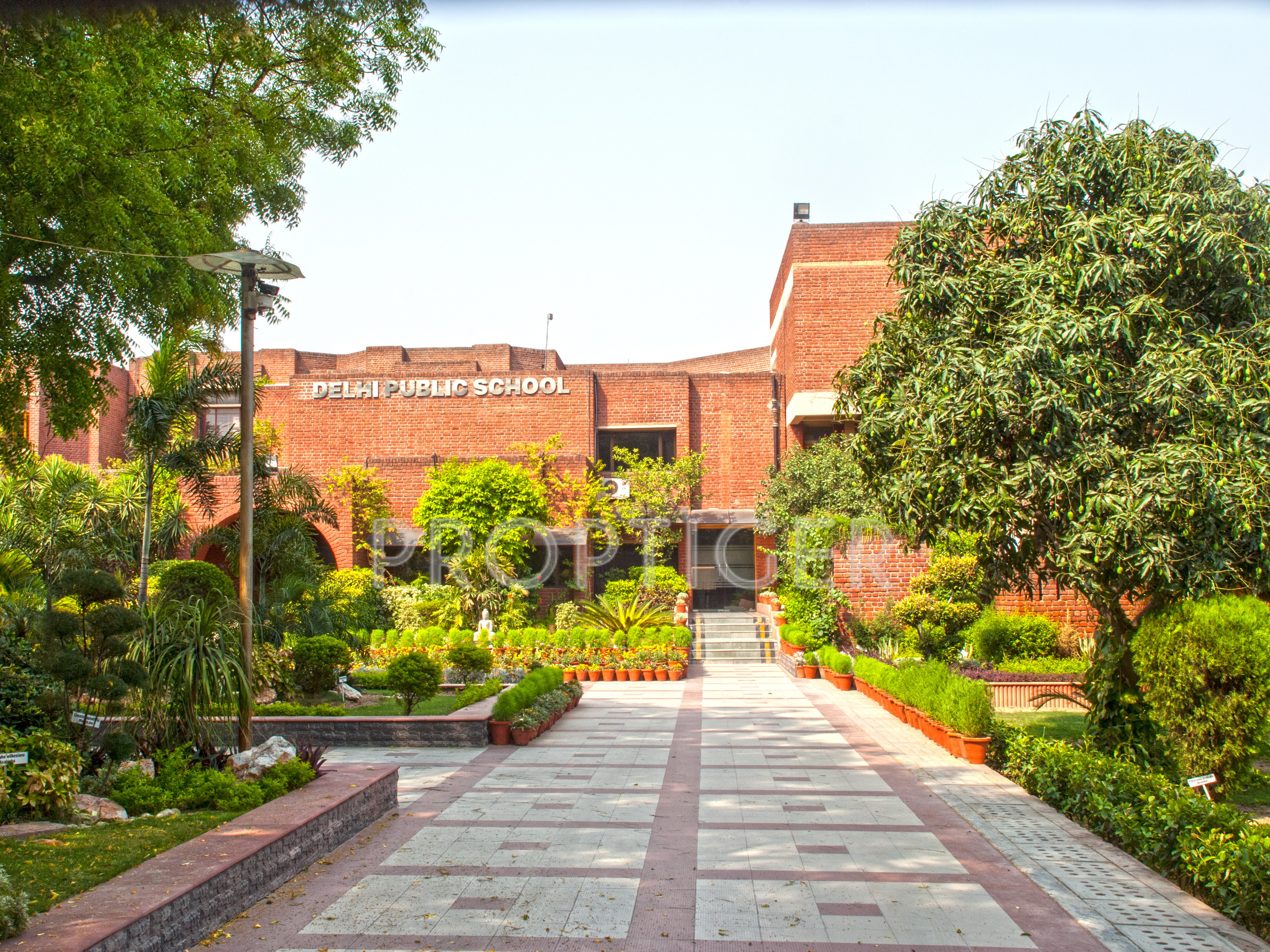 school-Delhi Public School