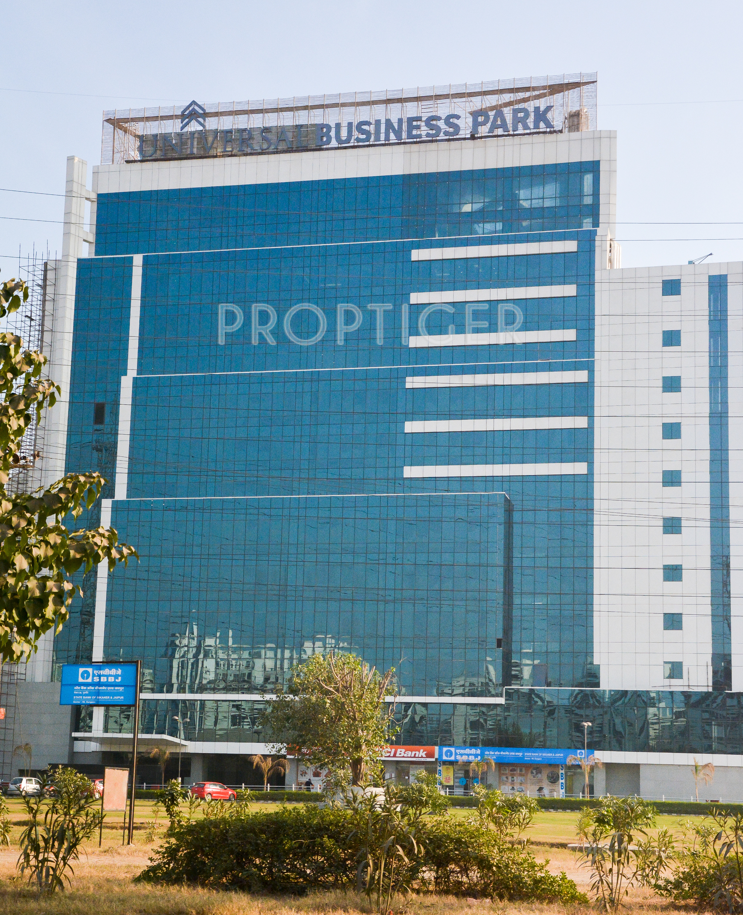 office_complex-Universal Business Park